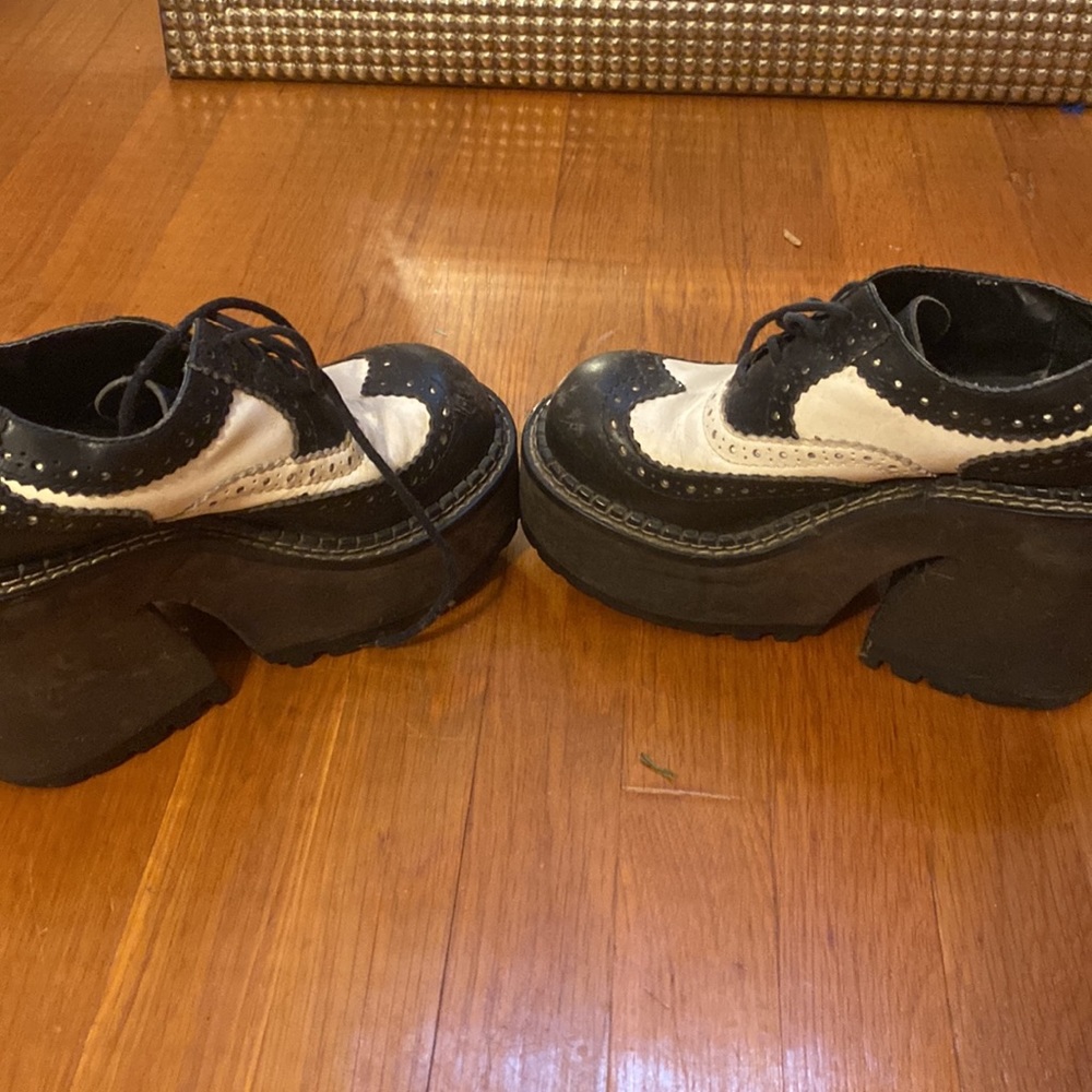 platform saddle shoes